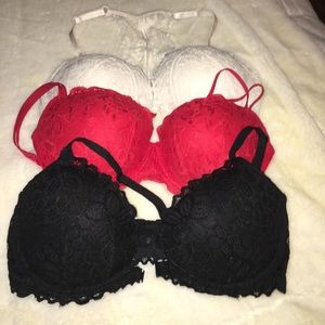 36D  bras. Victoria secret